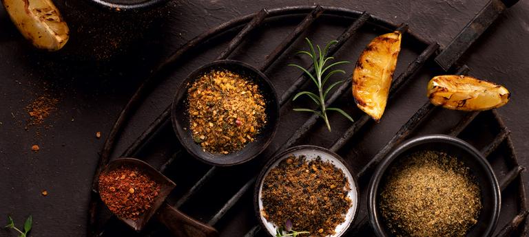 Banner_BBQ-Gewürze-Sammelbild-Grillrost (NovaTaste)